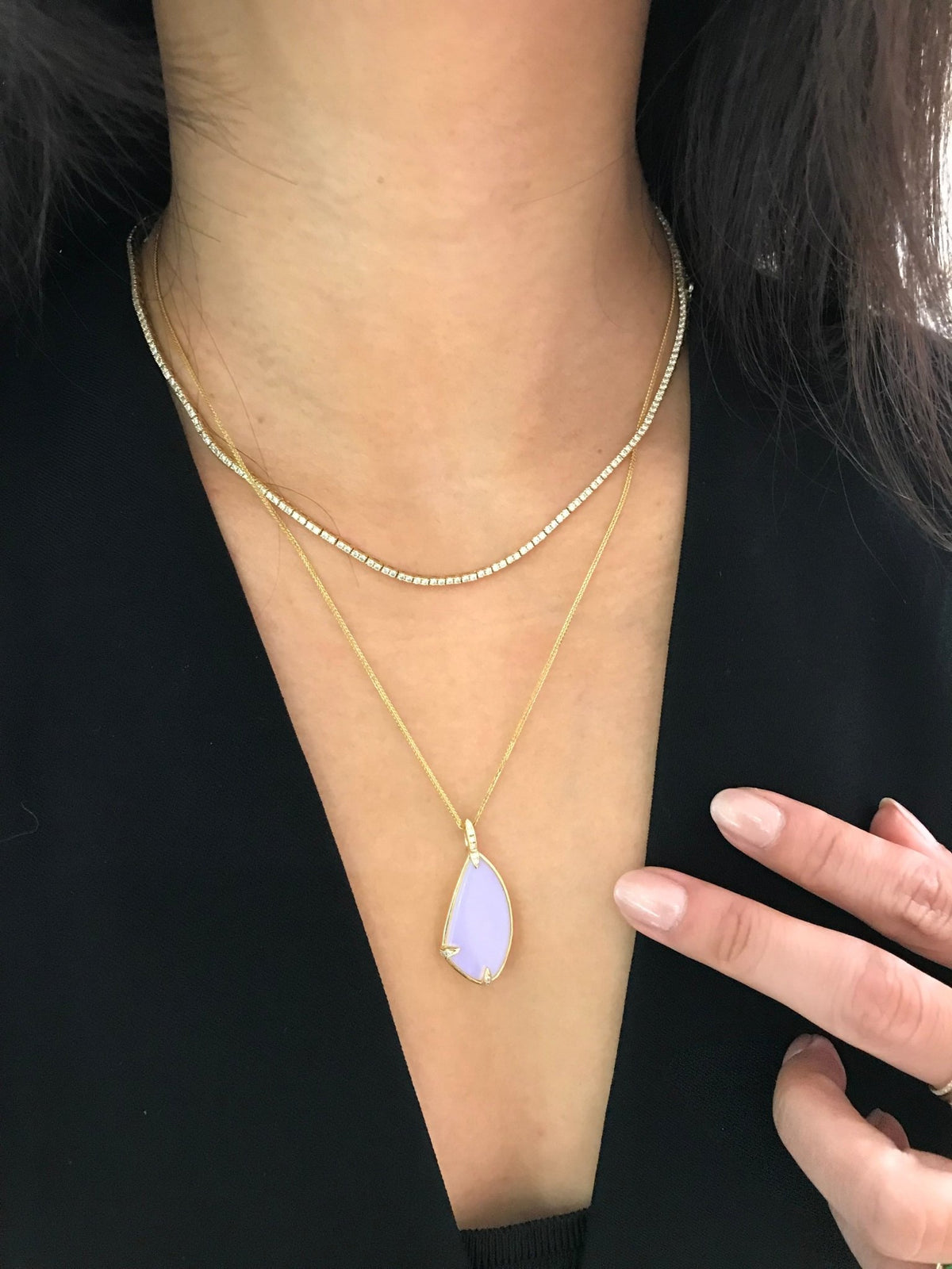 Opal pendent necklace with white diamond