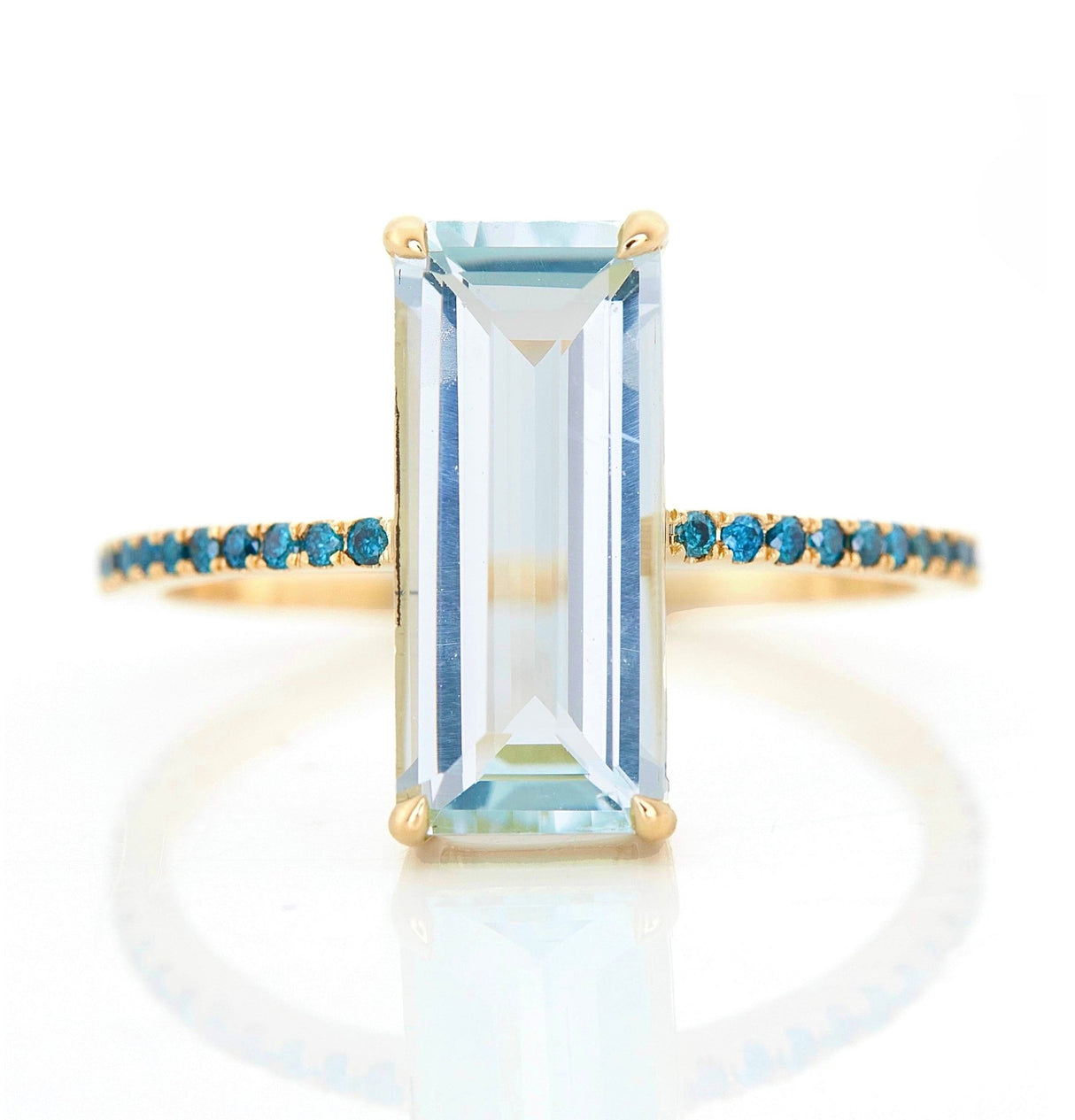 Aquamarine & Blue Diamond Oceans Ring 18k gold stackable ring