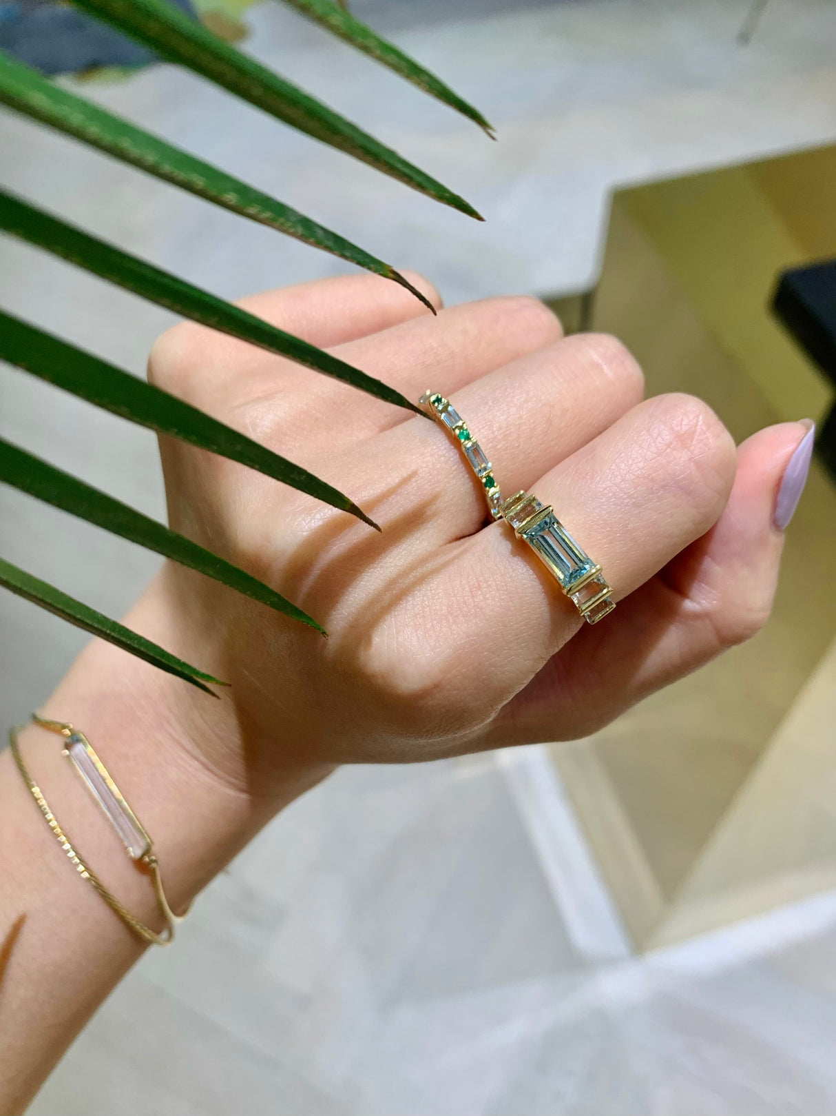 Aquamarines Petite Rhythm Ring 18k gold Stackable ring on model