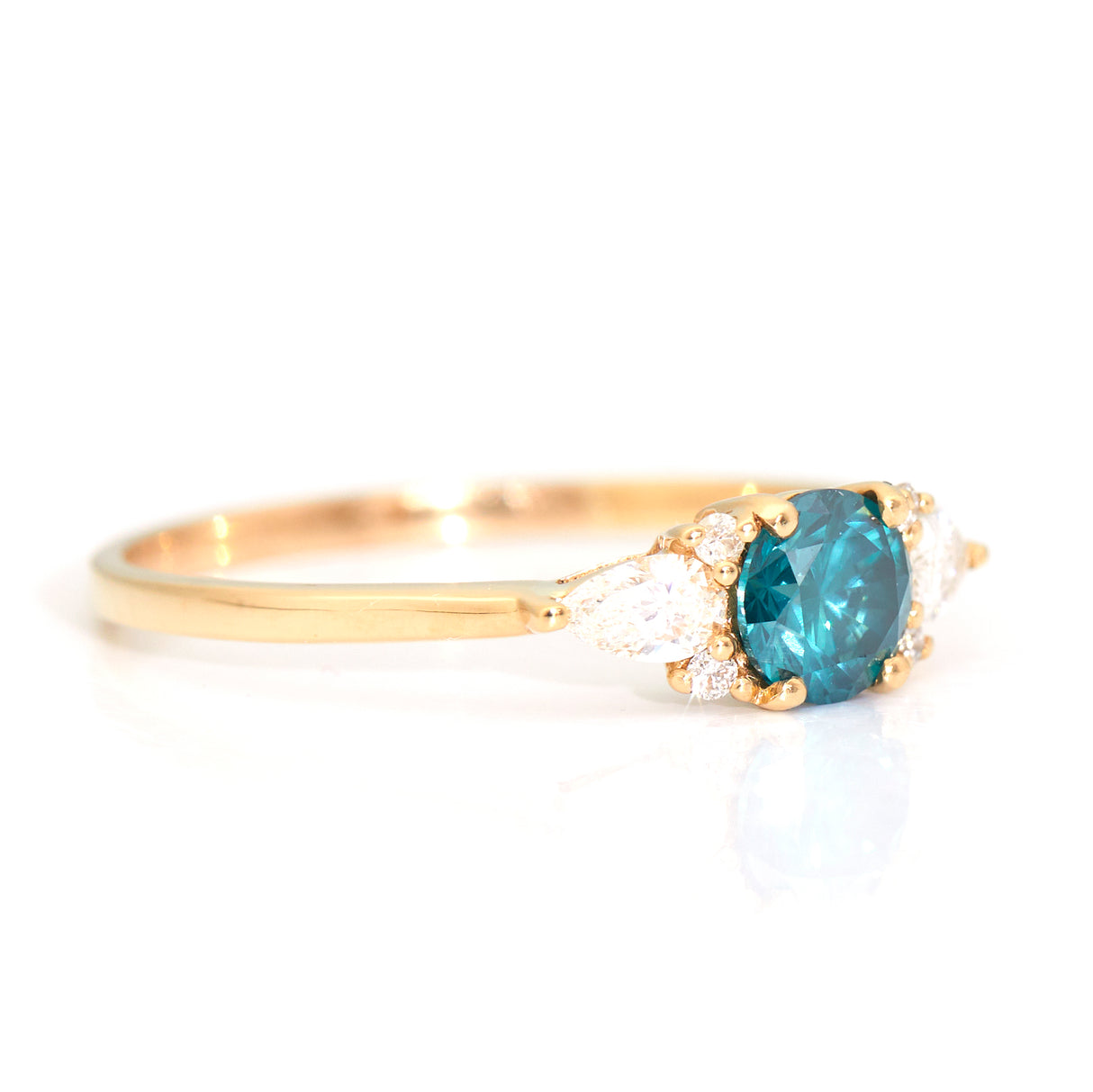 Blue Diamond Ever Lasting Ring 18k gold Stackable ring side view