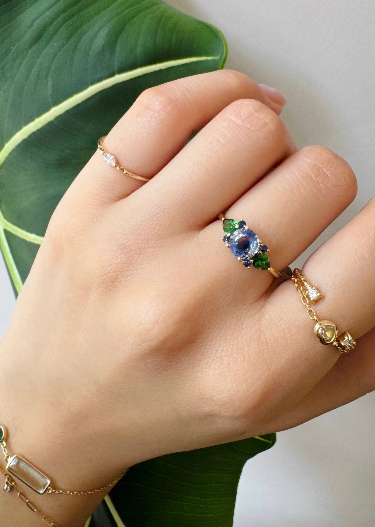 Ceylon Sapphire & Tsavorite Flora Ring 18k gold Stackable ring on model