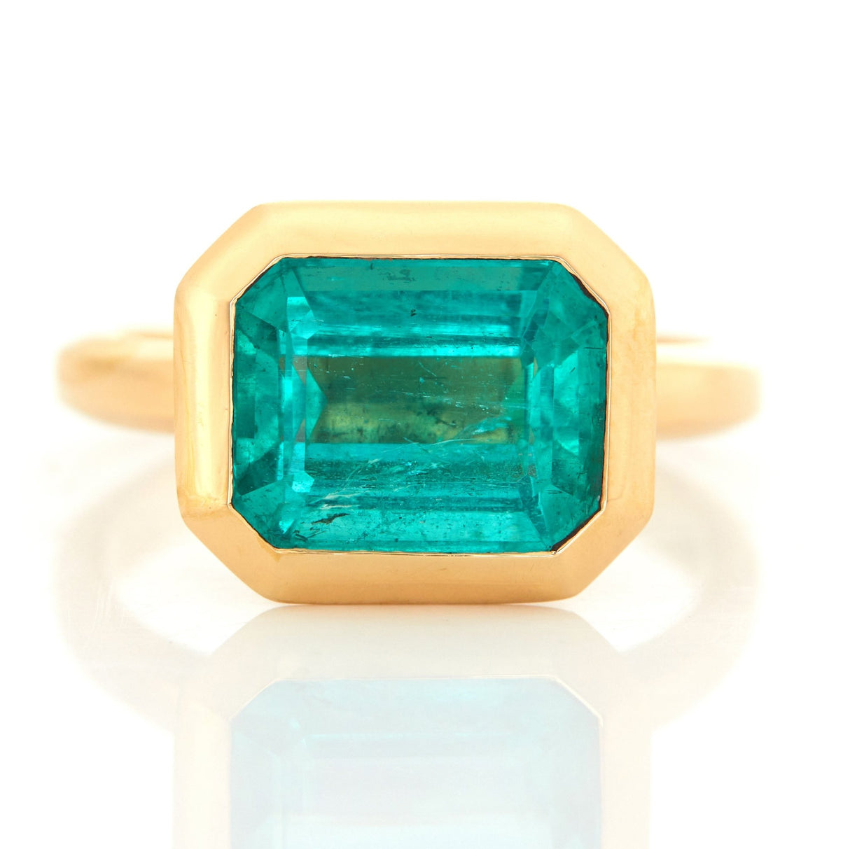 Emerald Nouveau Supreme Ring
