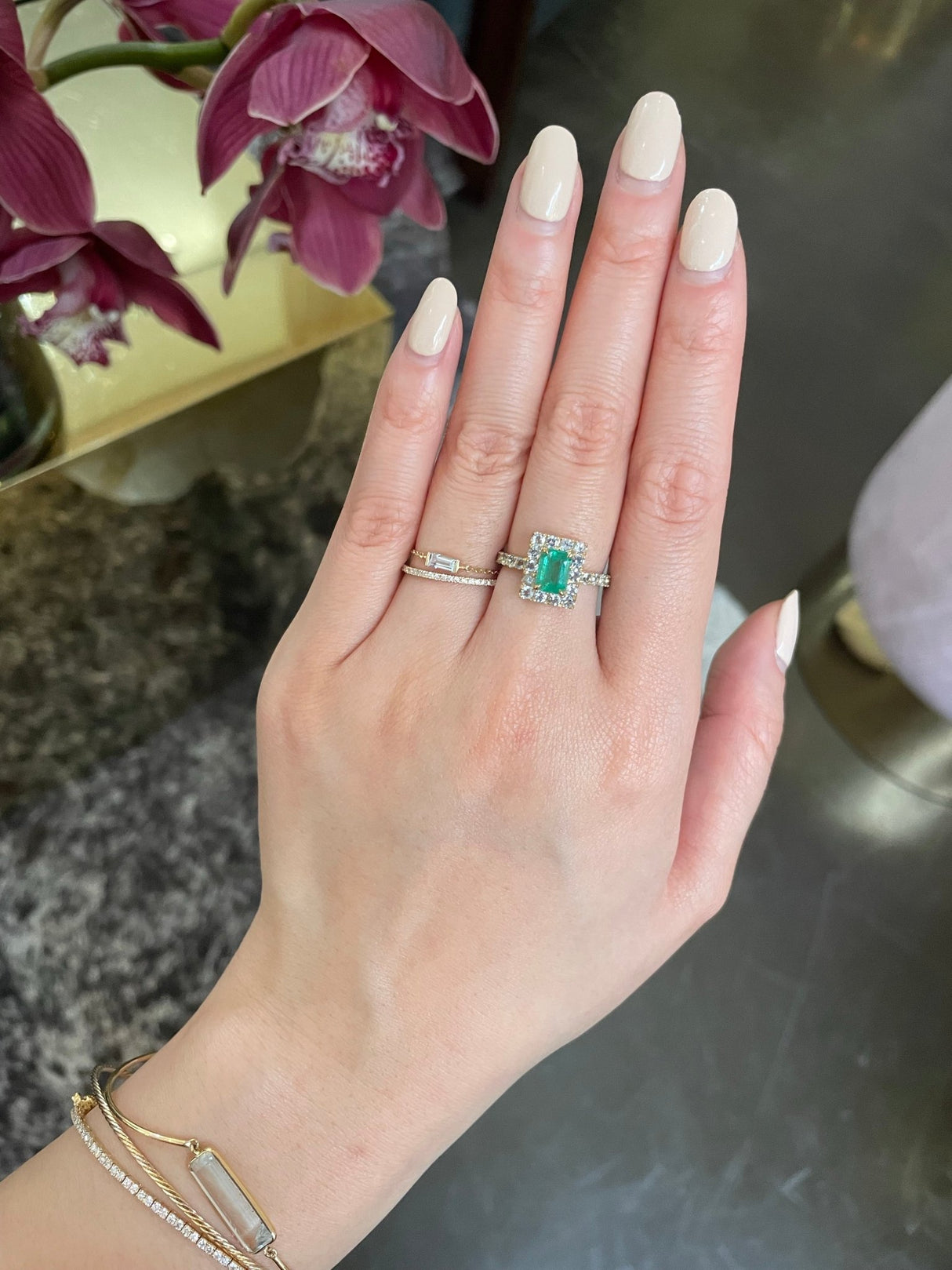 Emerald & Aquamarine Ring 18k gold Stackable ring on model 2
