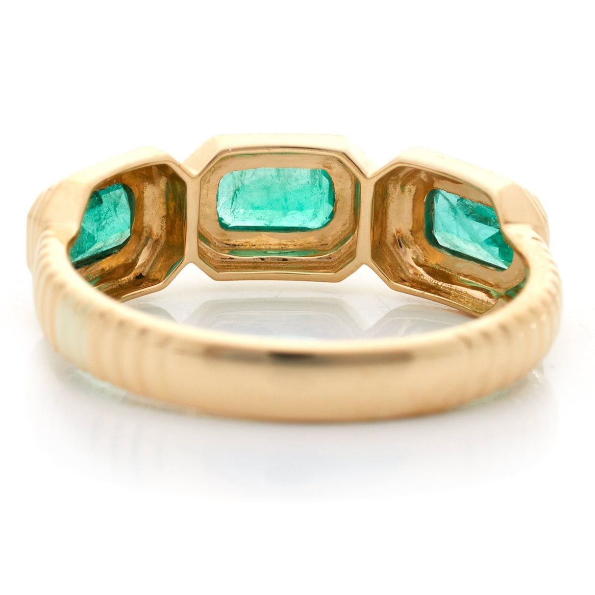 Emerald Baxter Ring 18k gold stackable ring back view