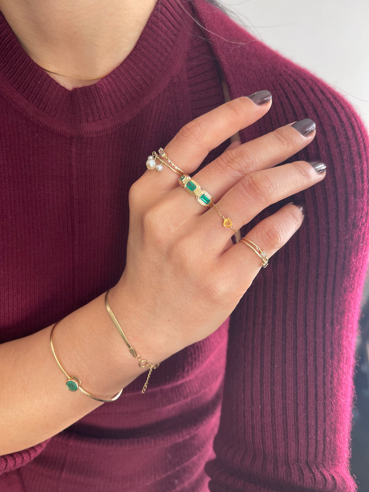 Emerald Baxter Ring 18k gold stackable ring on model 4