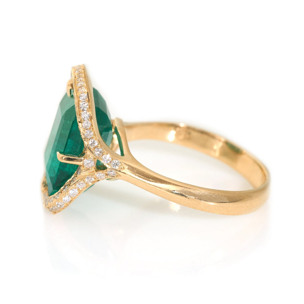 Emerald & Diamond Aurora Supreme Ring 18k gold engagement ring back view
