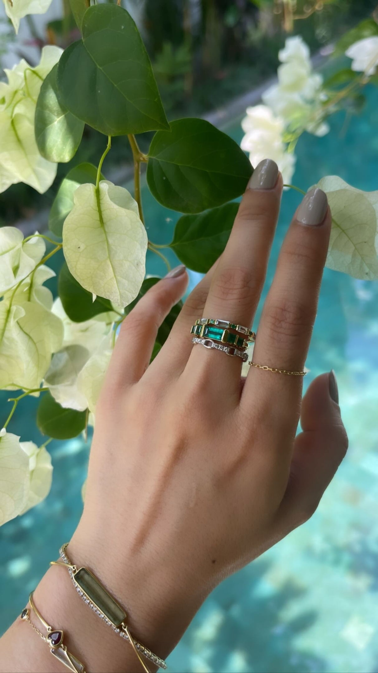 Emeralds Petite Rhythm Ring 18k gold Stackable ring on model