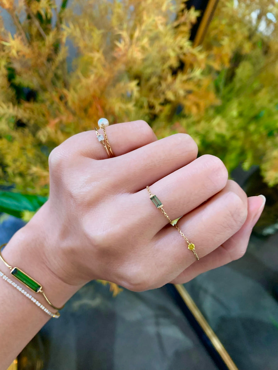 Green Sapphire Baguette Chain Ring