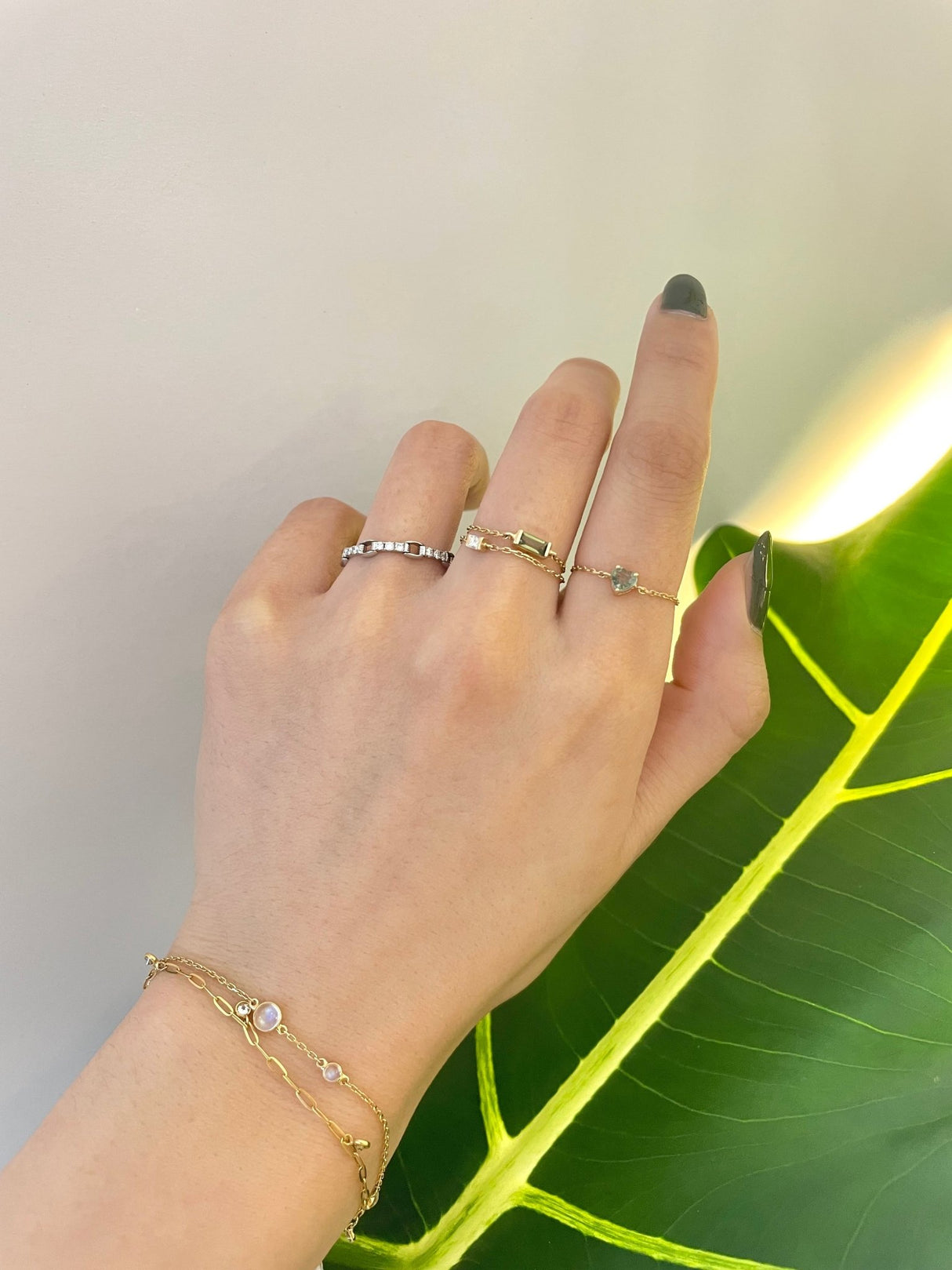 Green Sapphire Heart Chain Ring 14k gold Stackable ring on model