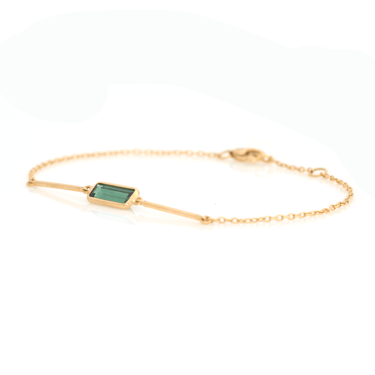 Green Tourmaline Bar Bracelet 18k gold stackable design side