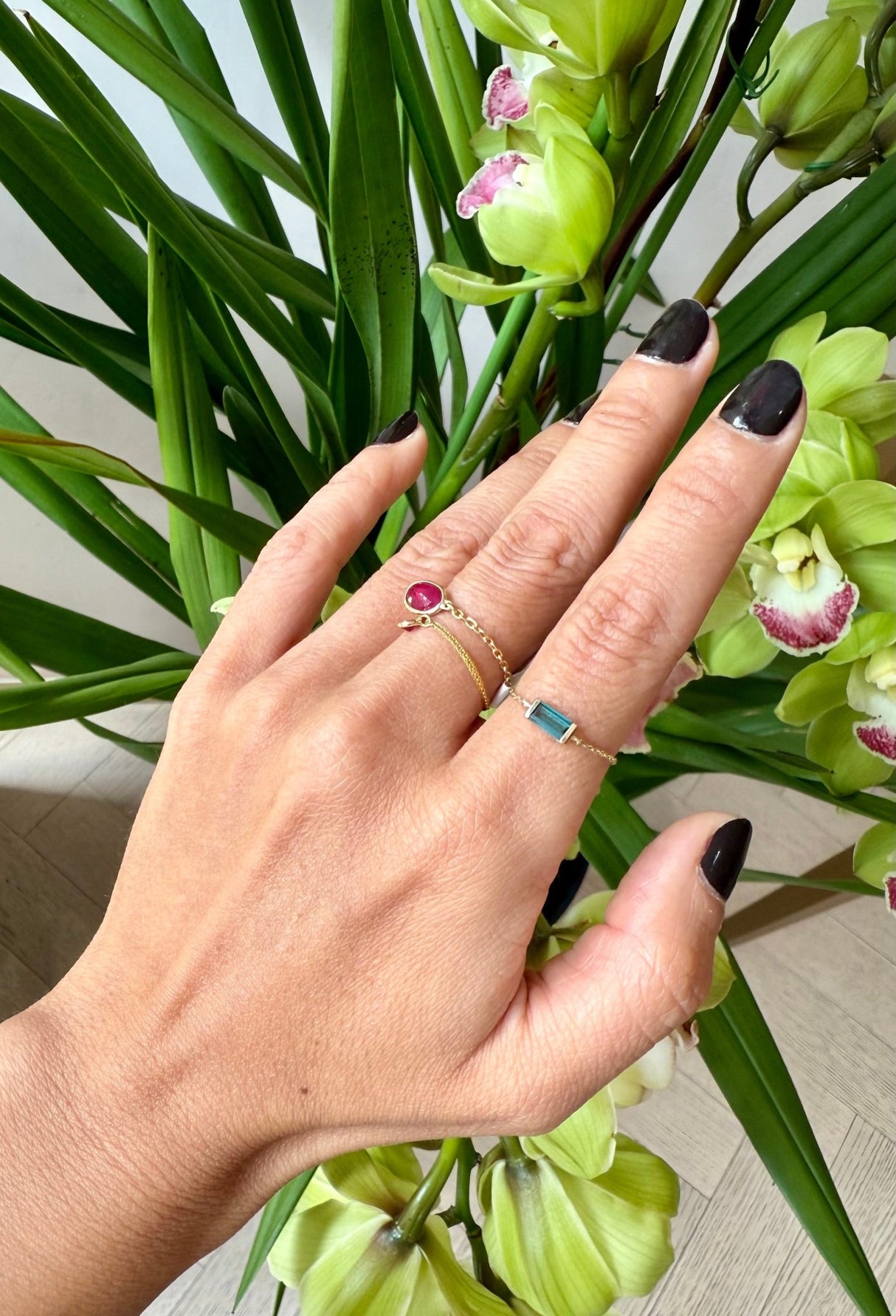 Indicolite Bar Chain Ring 14k gold Stackable ring on model