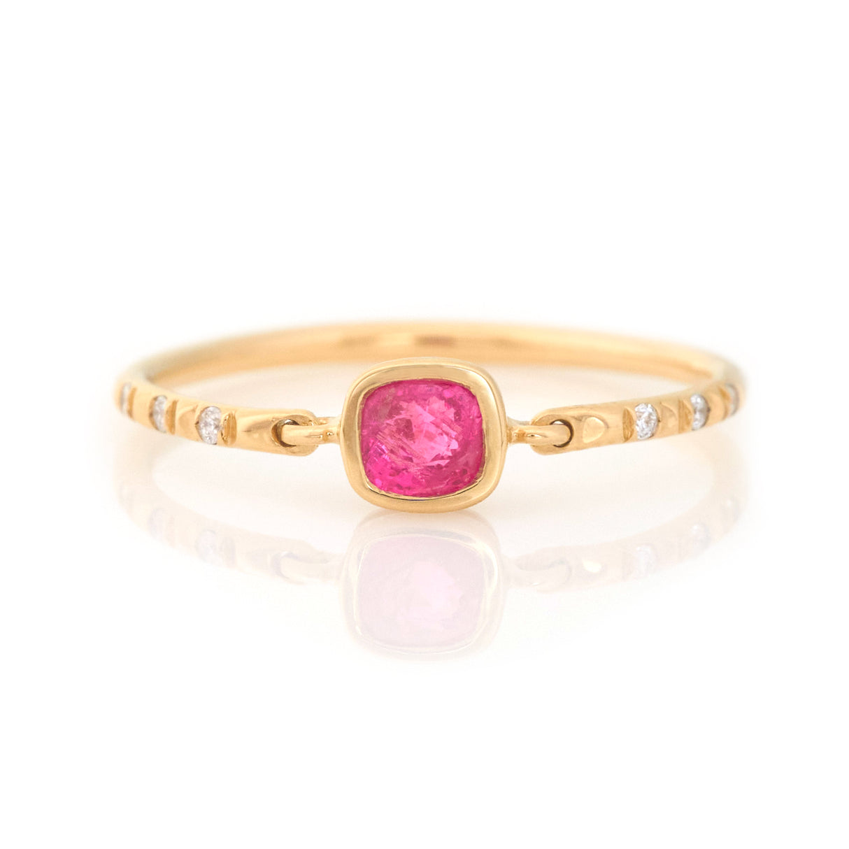 Jedi Spinel Petite Circle Diamond Ring 18k gold stackable ring 2