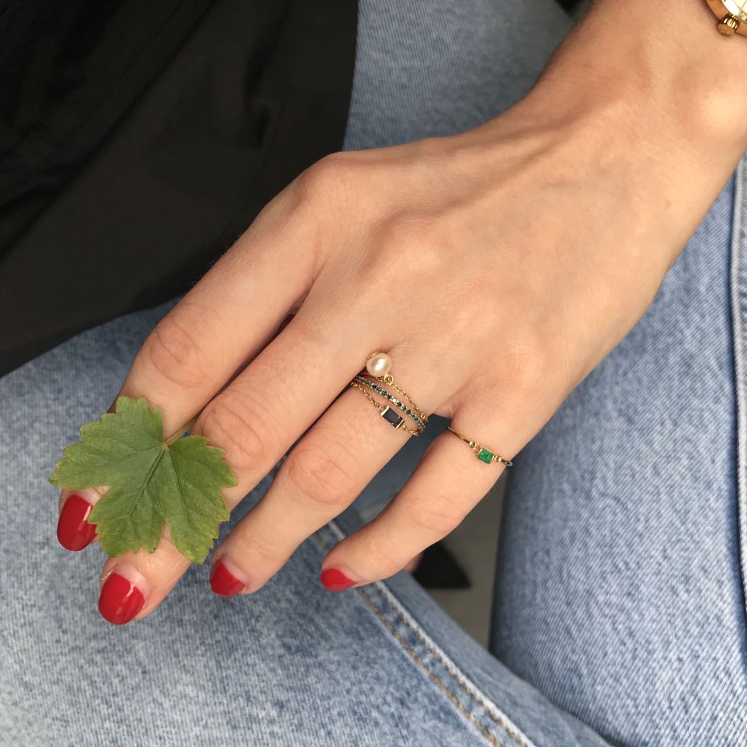 Royal Blue Sapphire Baguette Chain Ring 14k gold Stackable ring on model