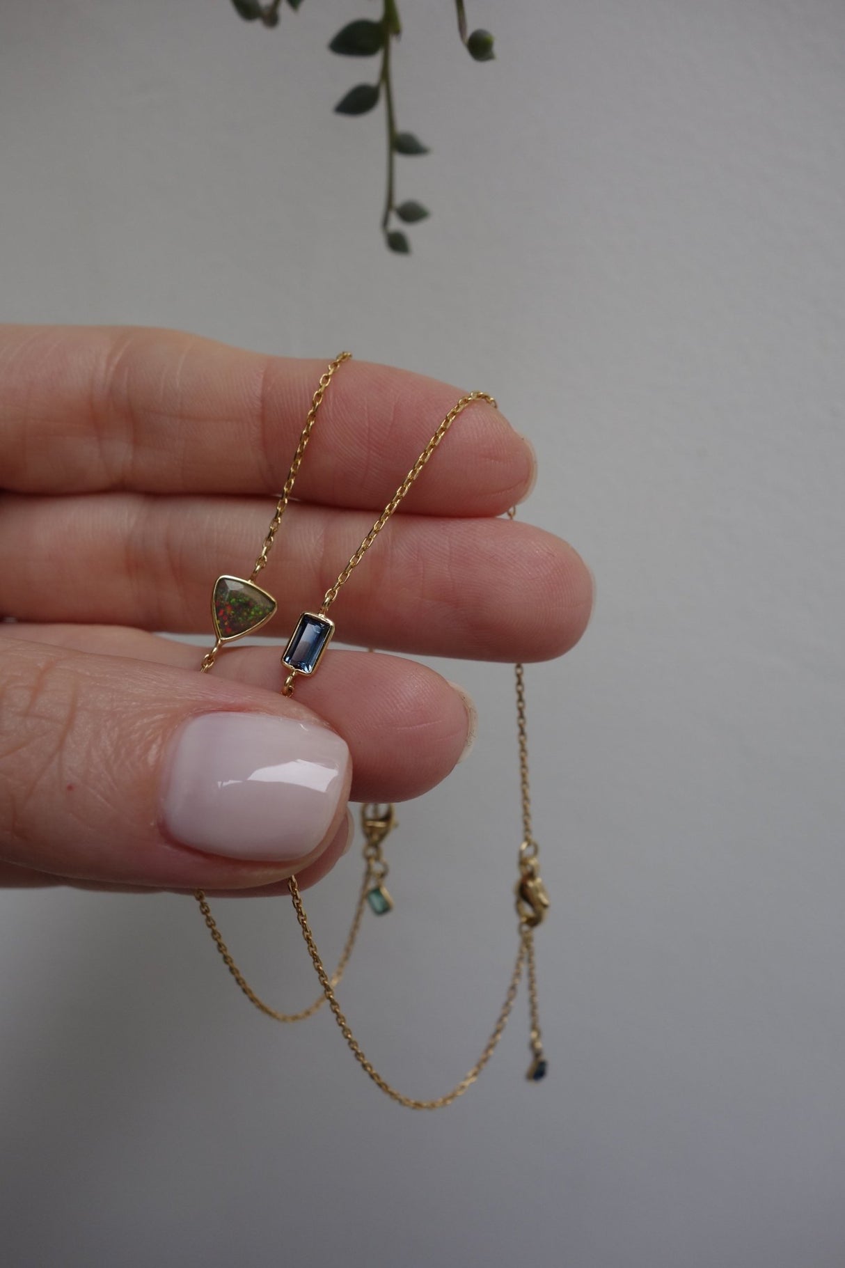 Sapphire Bracelet 18k gold Stackable design 3