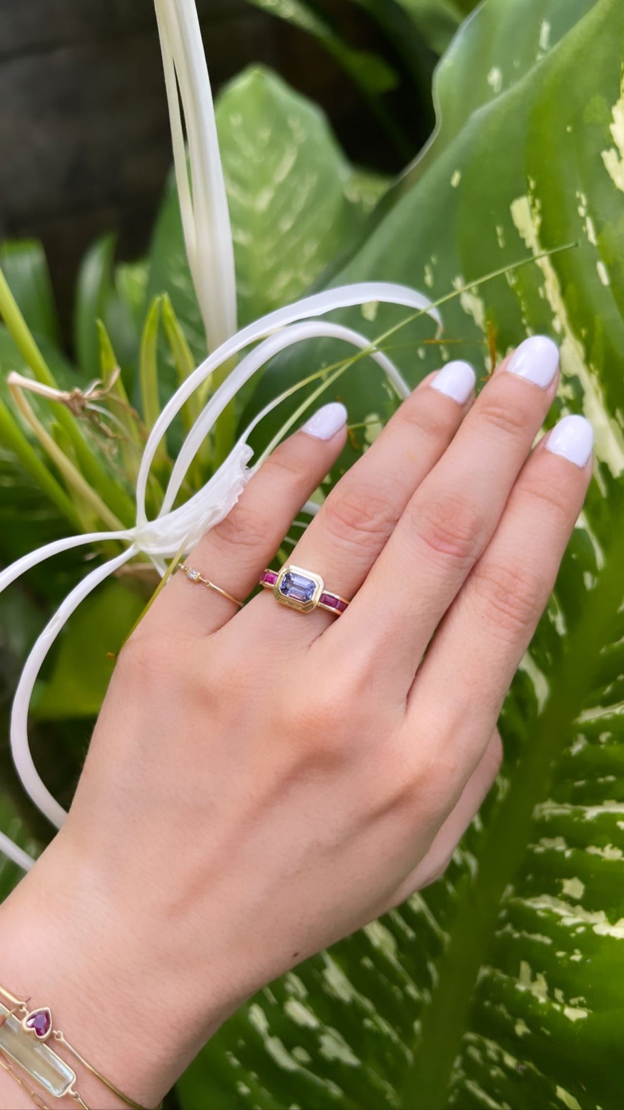 Tanzanite & Ruby Circa Ring 18k gold Stackable ring on model