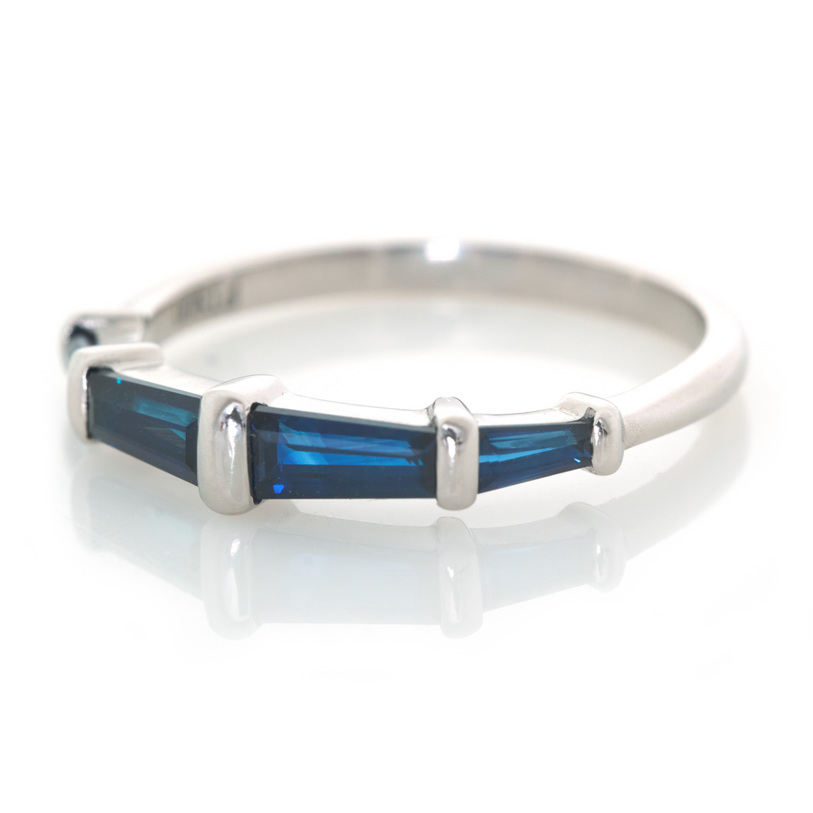 Sapphire Platinum Echo Ring