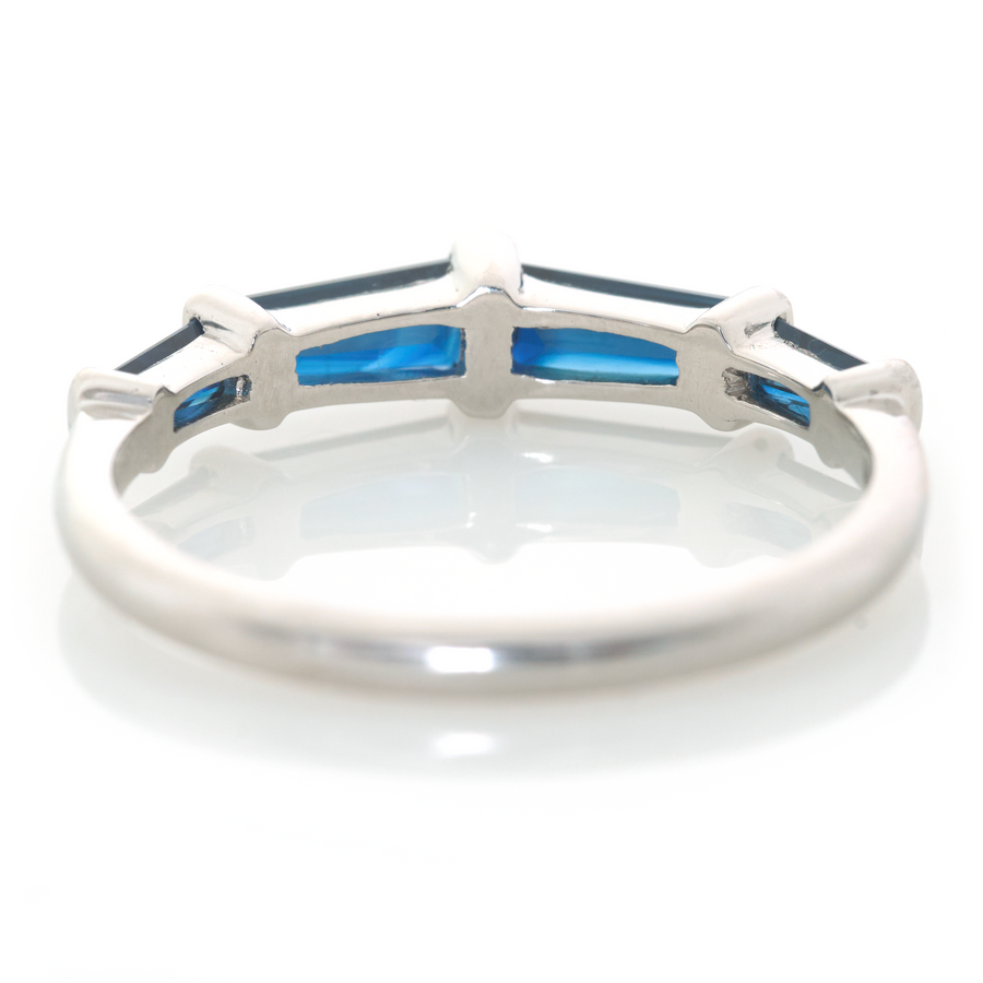 Sapphire Platinum Echo Ring