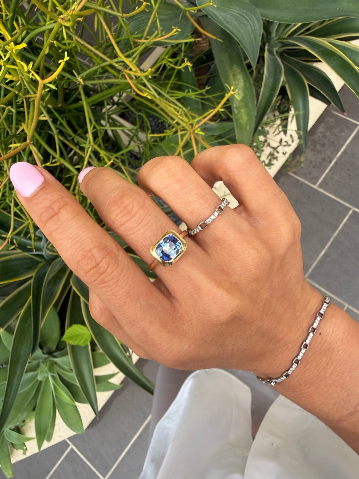 Sapphire Nouveau Ring