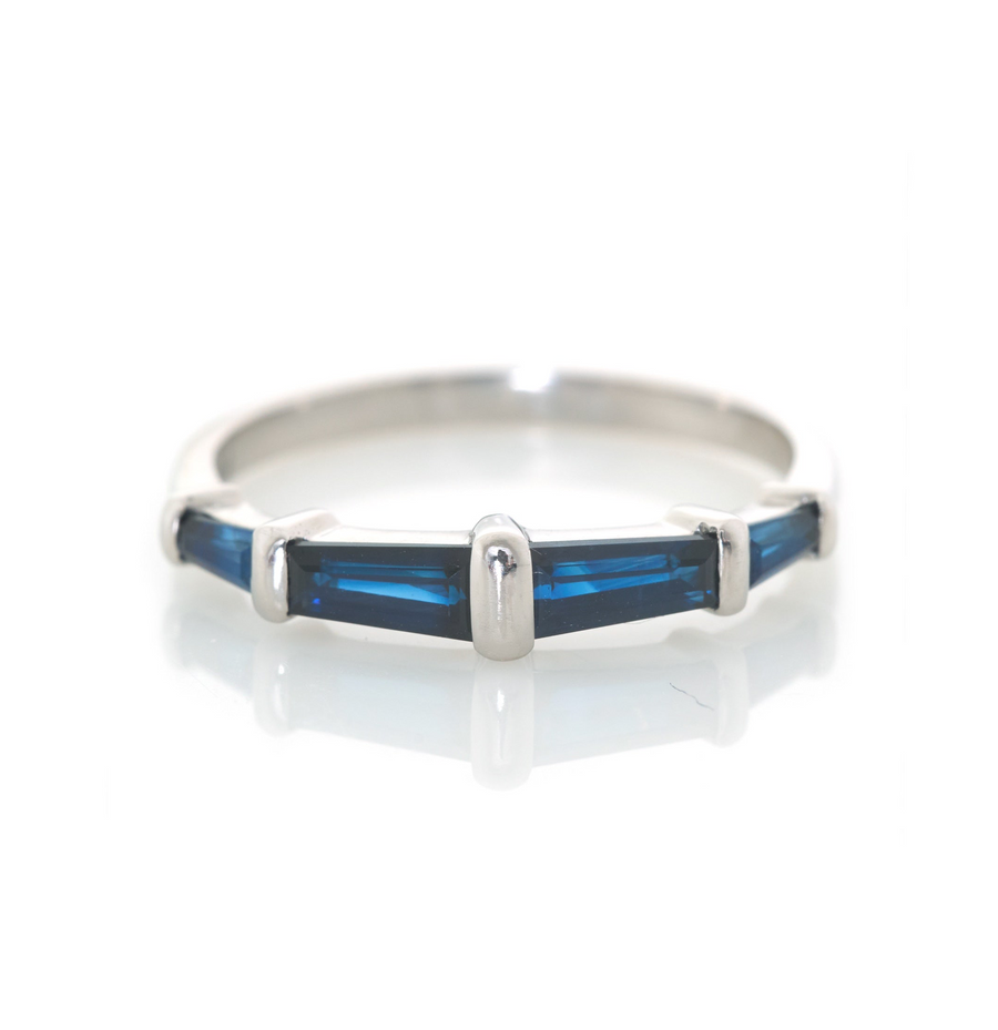 Sapphire Platinum Echo Ring