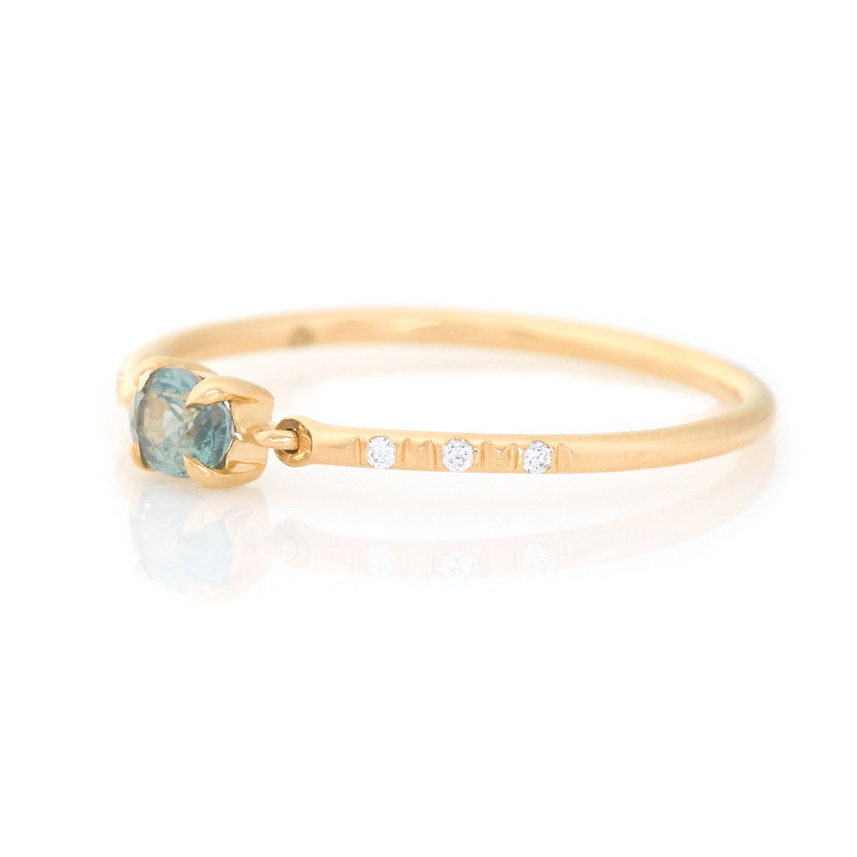 Alexandrite Petite Circle Diamond Ring 18k gold stackable ring side view