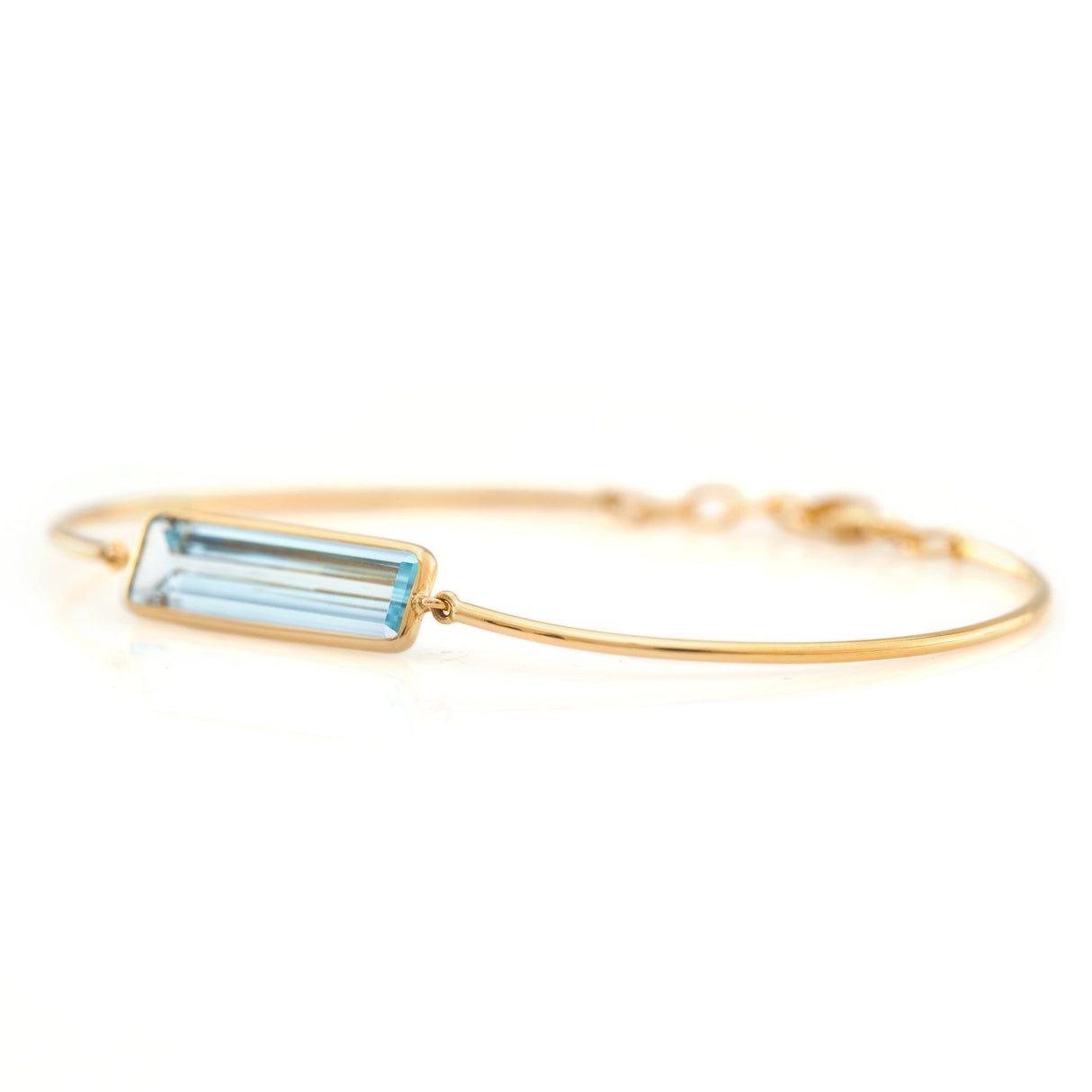 Aquamarine Bangle 18k gold stackable design side view