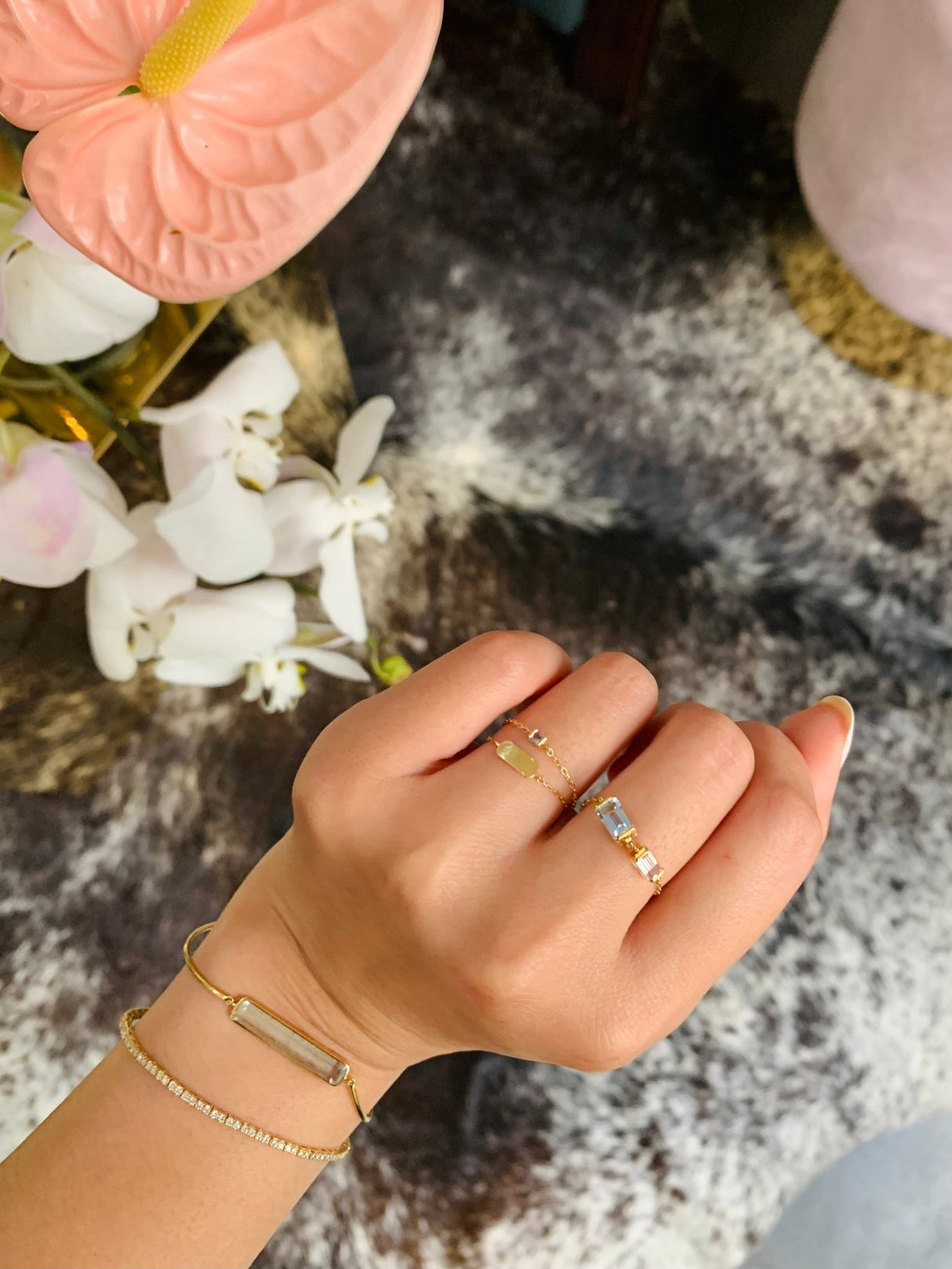 Aquamarine & Topaz Double Chain Ring 18k gold Stackable ring on model