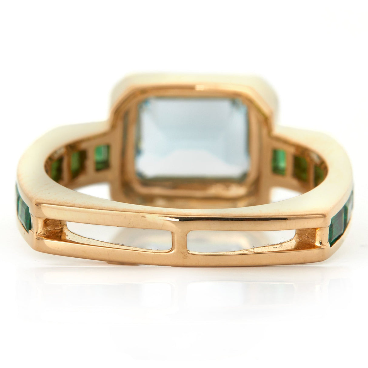 Aquamarine & Tsavorite Circa Ring 18k gold Stackable ring side view