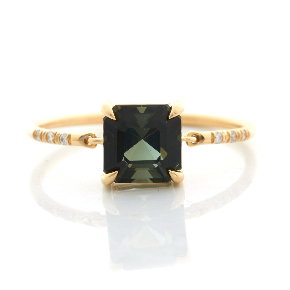 Ascher Moss Tourmaline Petite Circle Diamond Ring 18k gold Stackable ring 