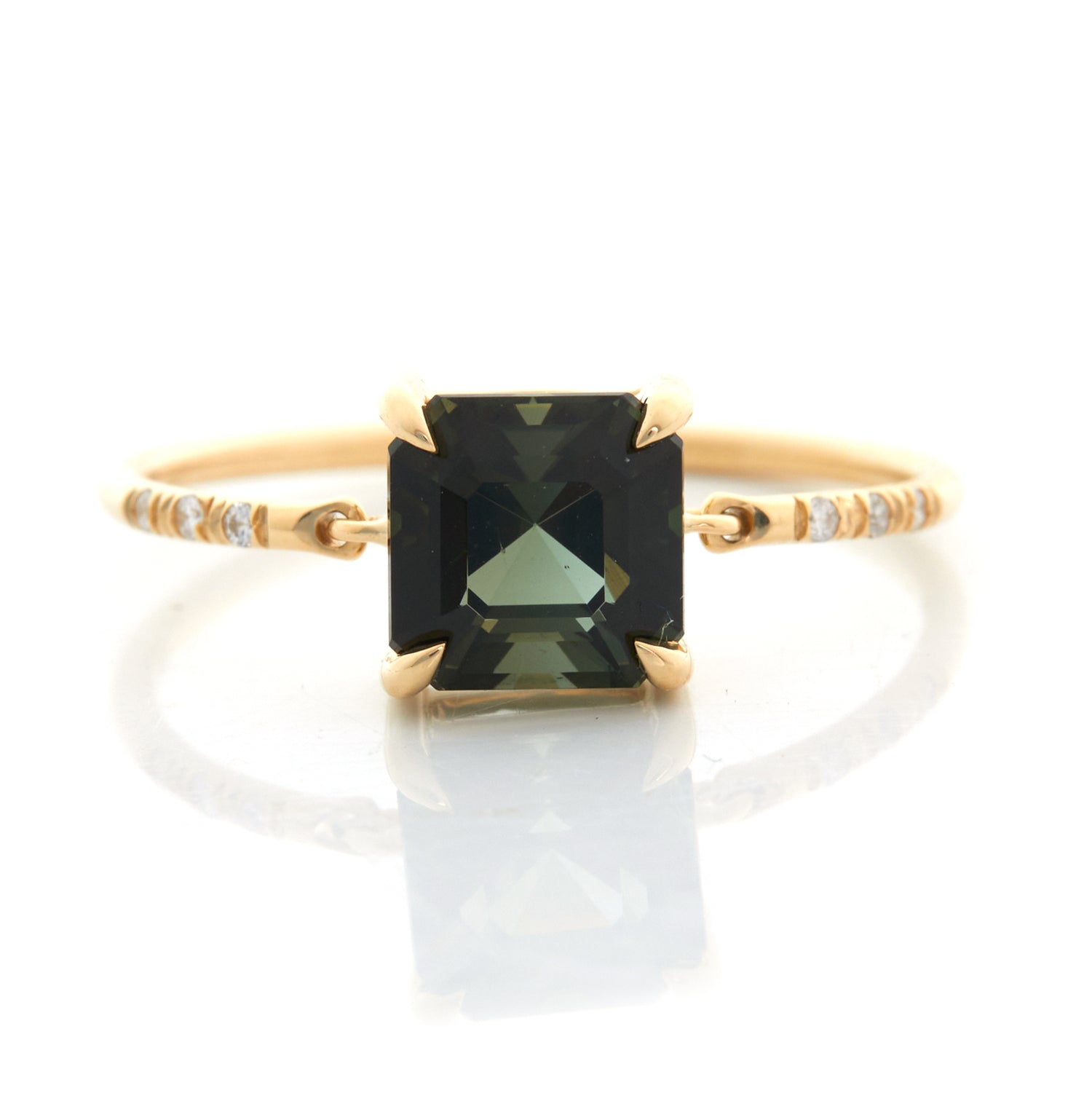 Ascher Moss Tourmaline Petite Circle Diamond Ring 18k gold Stackable ring 