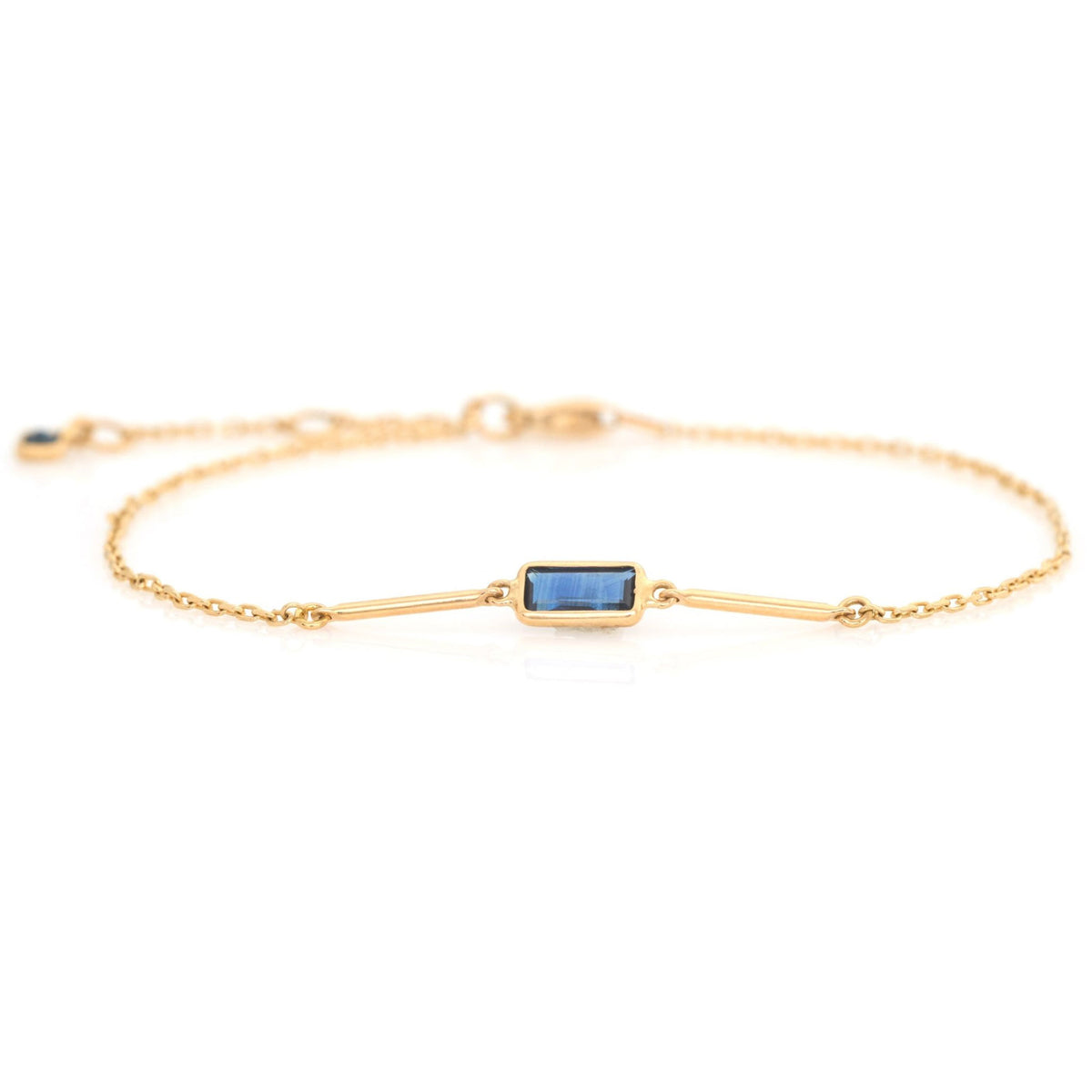 Blue_Sapphire_Baguette_Bar_Bracelet_18k_gold_stackable_design_1