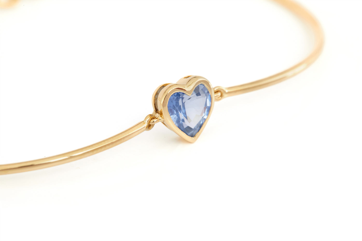 Blue Sapphire Heart Bangle 18k gold Stackable design side view
