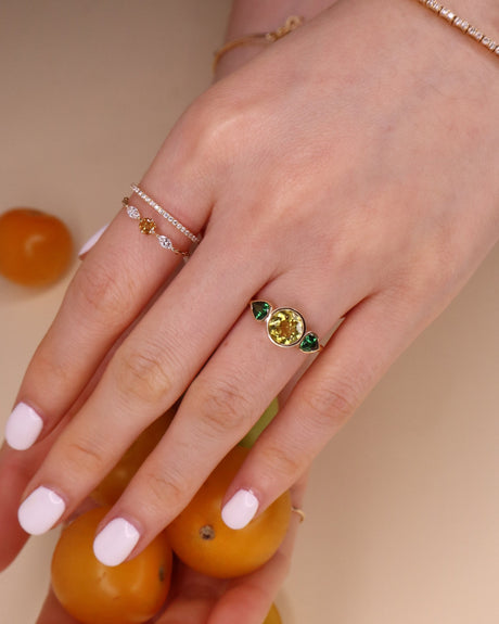 Canary_Tourmaline_Tsavorite_Ring_18K_gold_engagement_ring_on_model_2