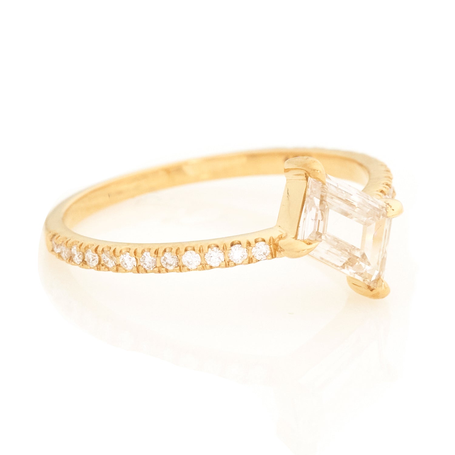 Diamond Contour Ring 18k gold engagement ring side view