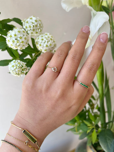 Diamond Trillion Rose Cut Chain Ring 18k gold Stackable ring on model