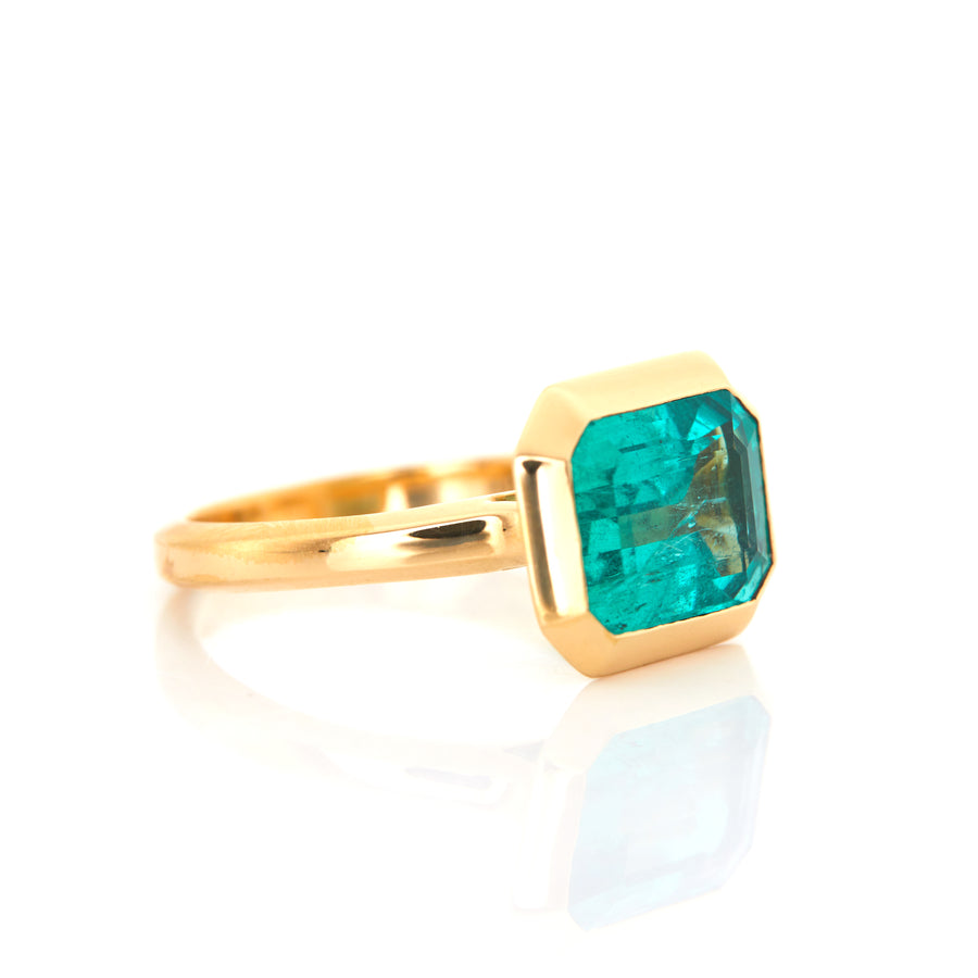 Emerald Nouveau Supreme Ring