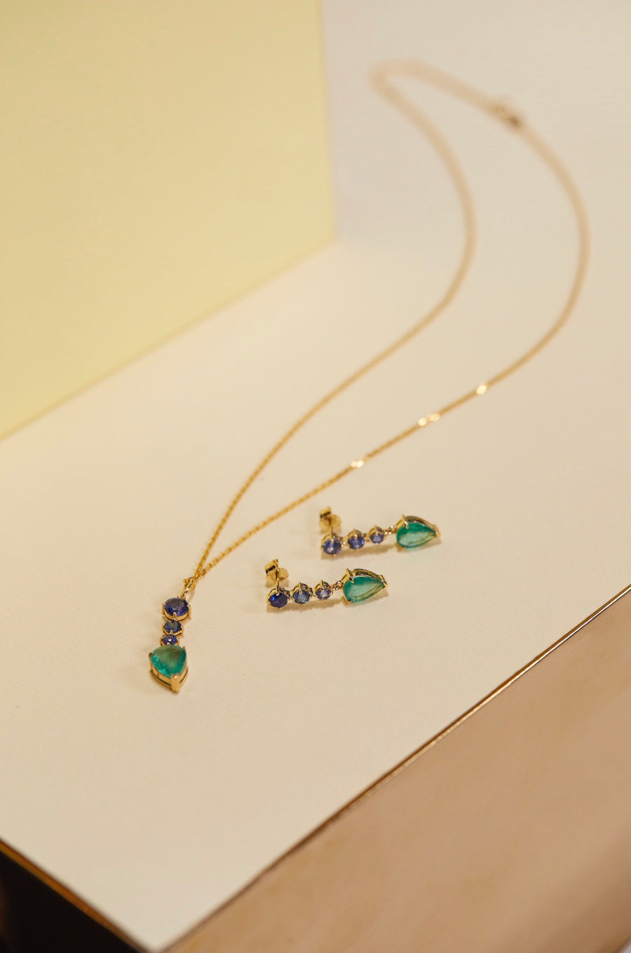 Emerald & Sapphire Arrows Earrings