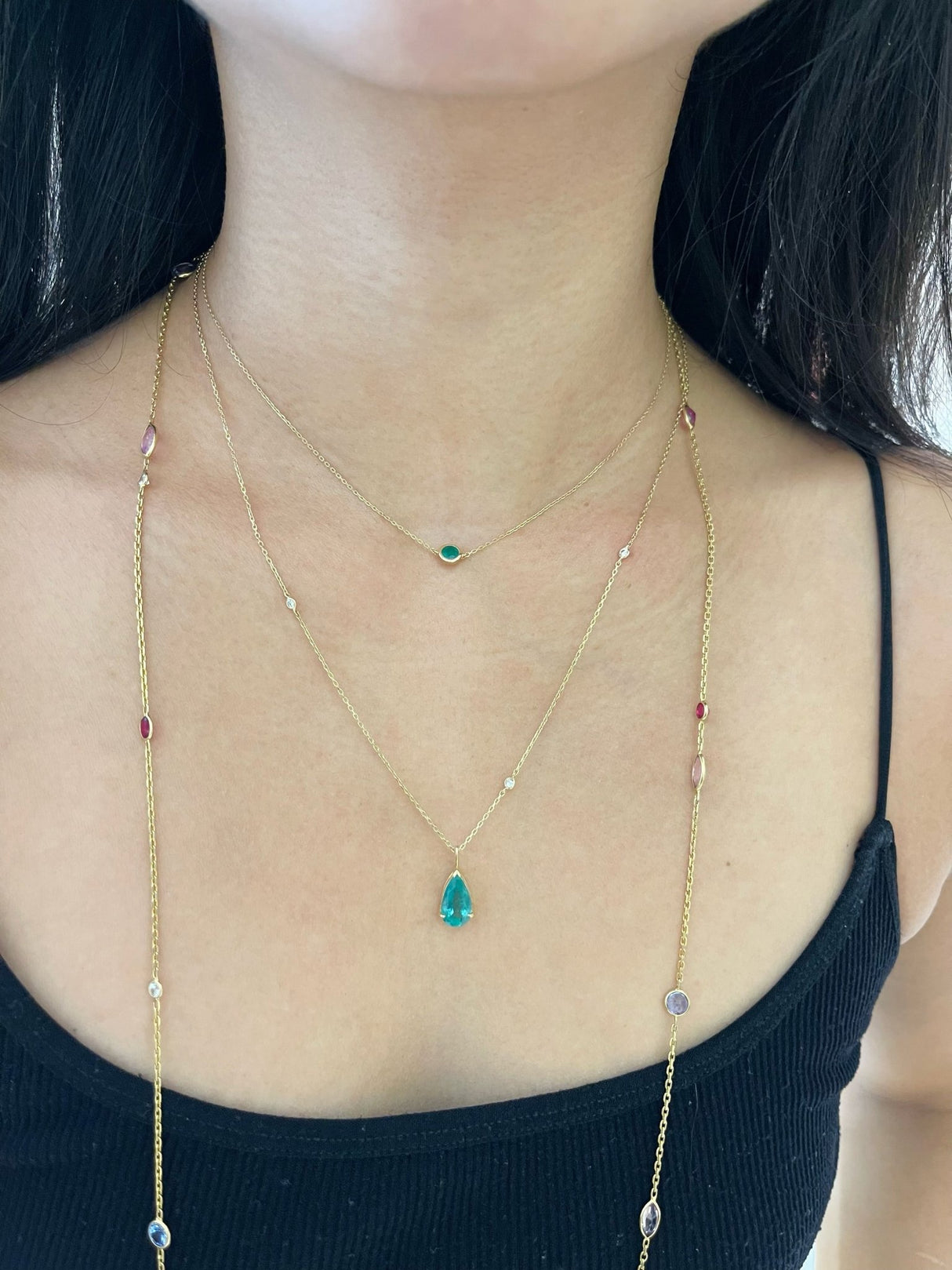 Emerald Dewdrop Supreme Diamond handmade Necklace in 18k gold on model