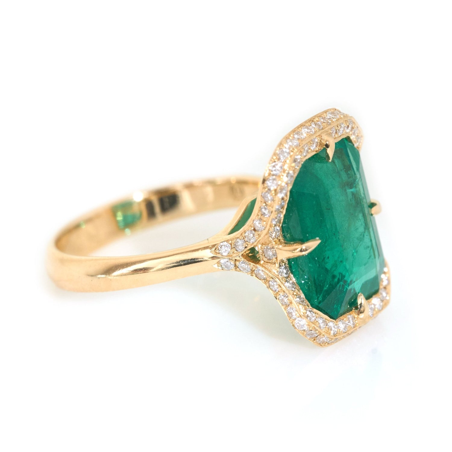 Emerald & Diamond Aurora Supreme Ring 18k gold engagement ring side view