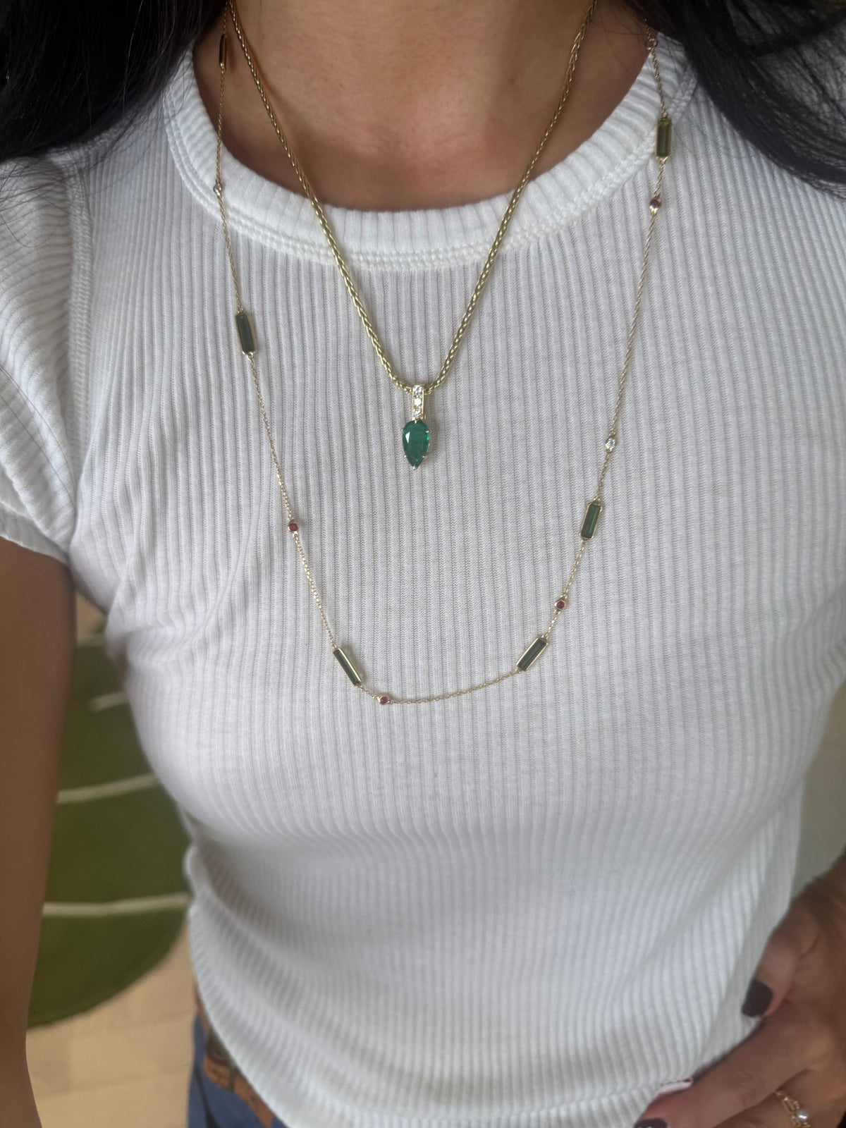 Emerald_Diamond_Dewdrop_Supreme_Pendant_Necklace_18k_gold_Handmade_fine_jewelry_on_model_1