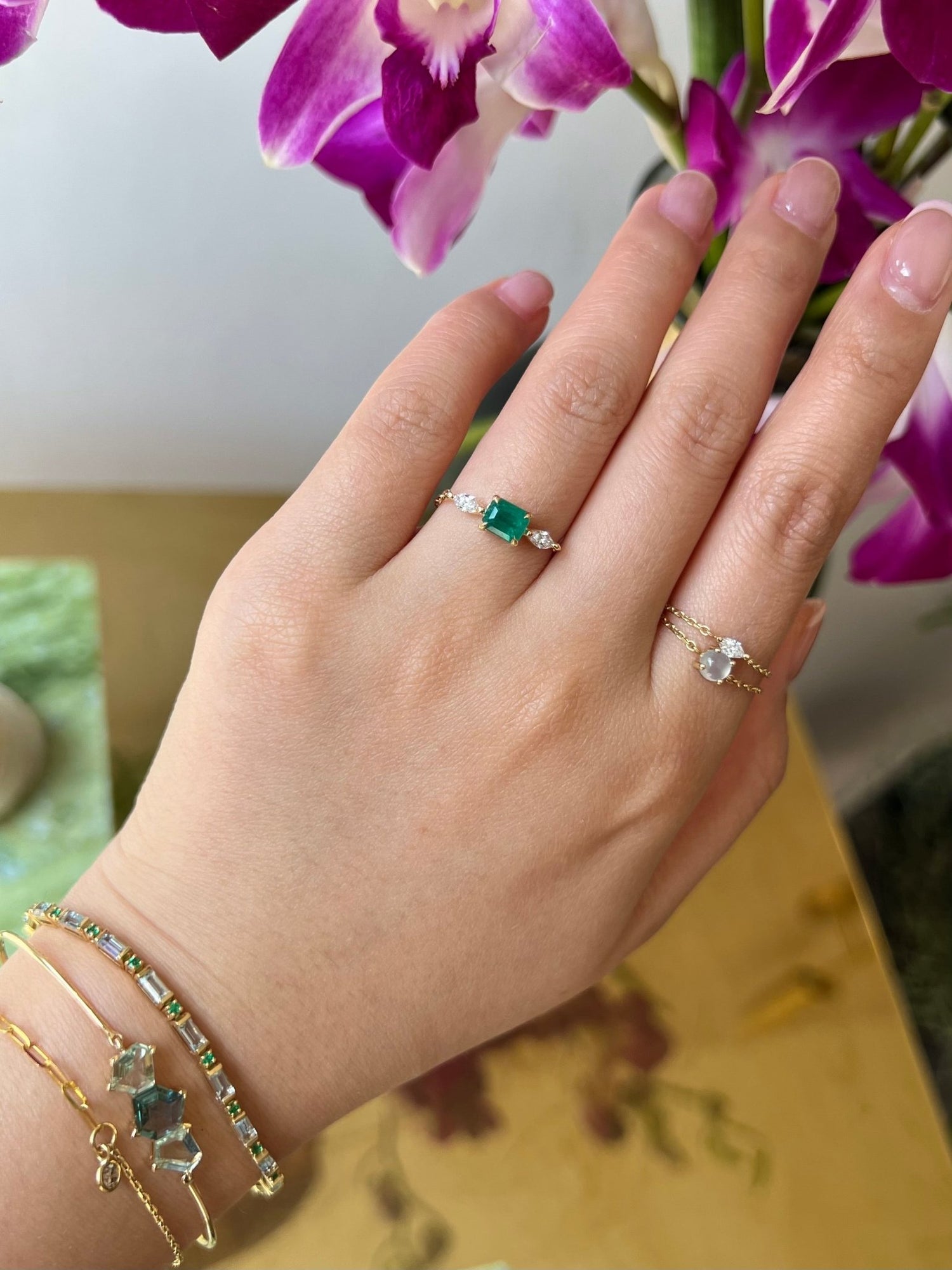 Emerald & Diamond Dream Weaver Chain Ring 18k gold Stackable ring on model