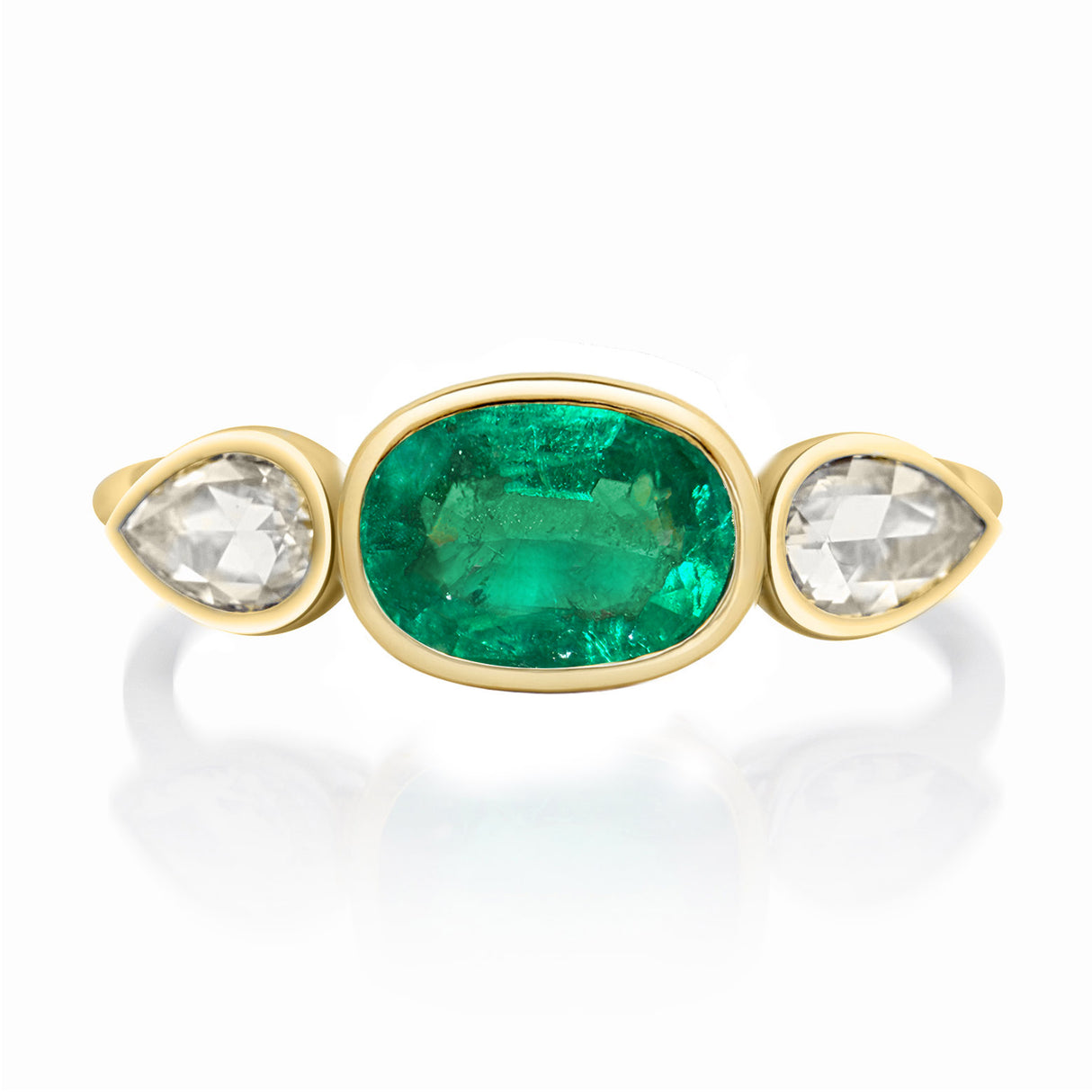 Emerald_Diamond_Ring_18K_gold_engagement_ring