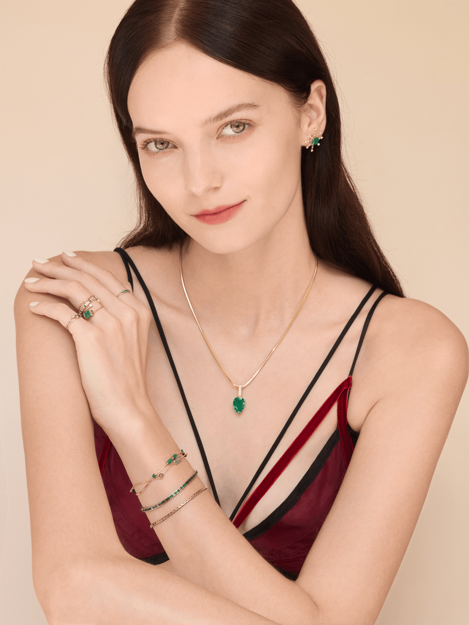 Emerald & Diamond Supreme Arrow fine jewelry Necklace in 18k gold on model