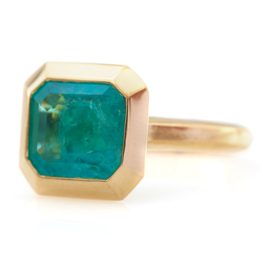 Emerald Nouveau Supreme asscher Ring