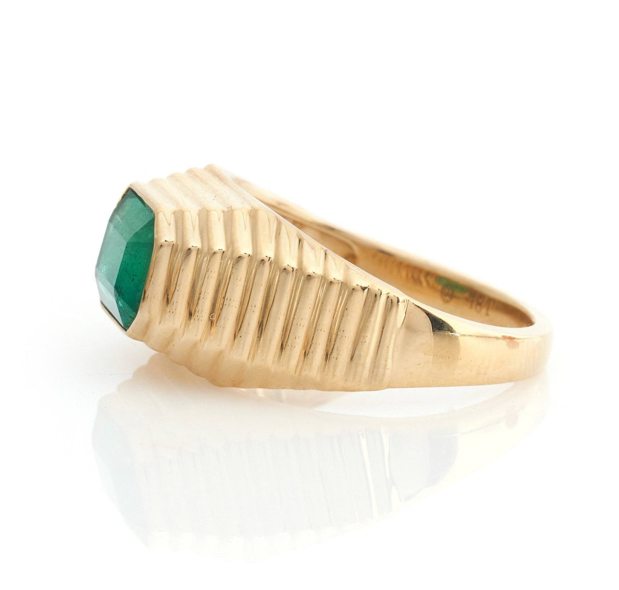 Emerald pyramid ring side view 