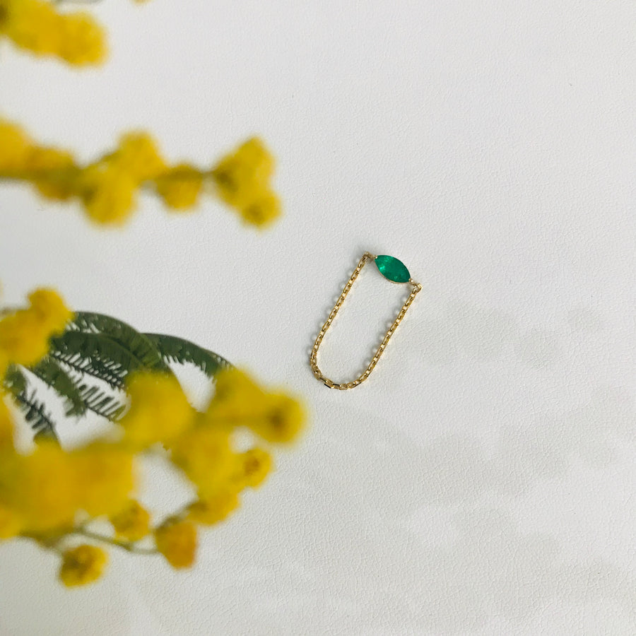 Emerald petite Marquise Chain Ring