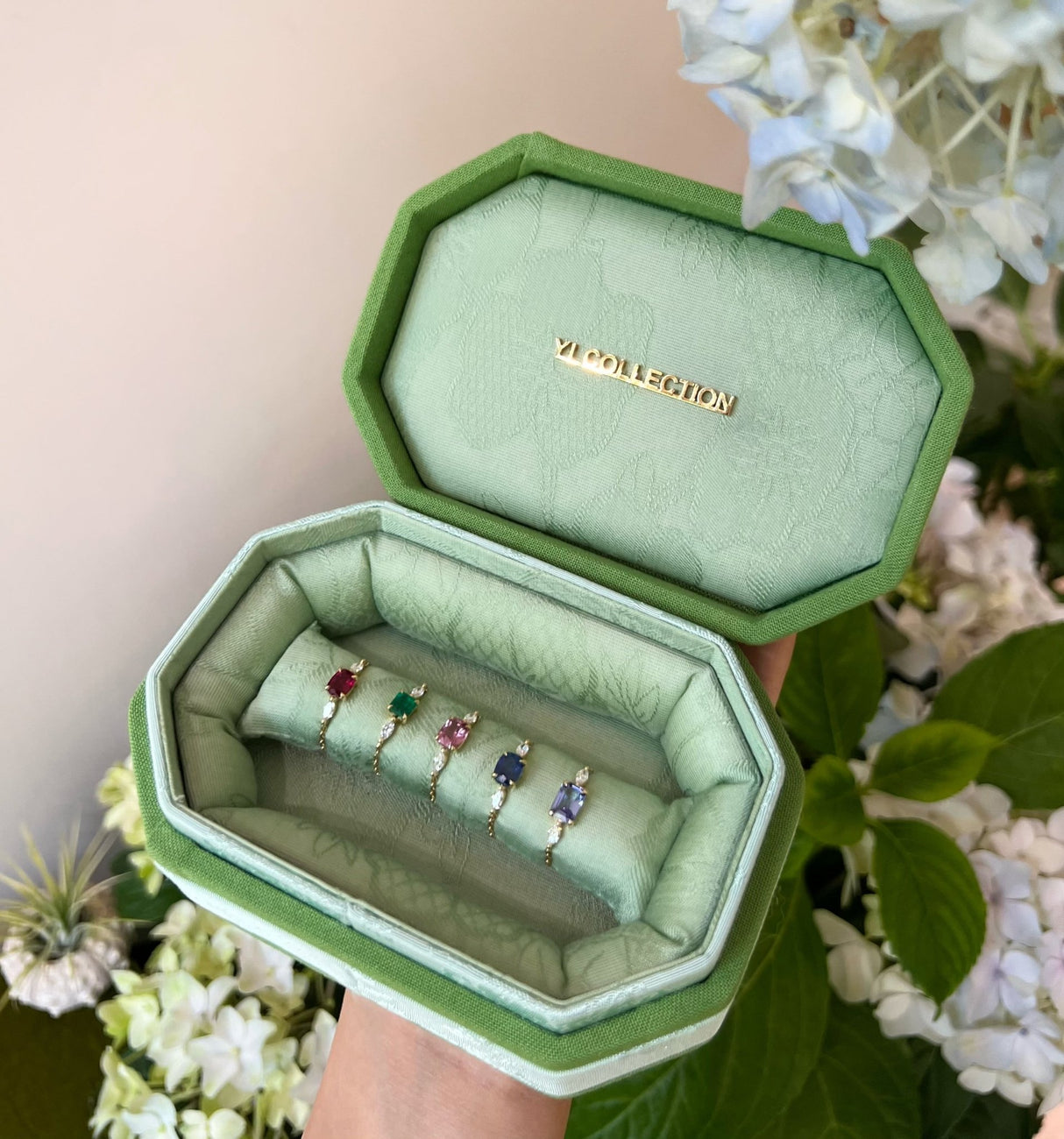 Handmade Jacquard Jewelry Case 3