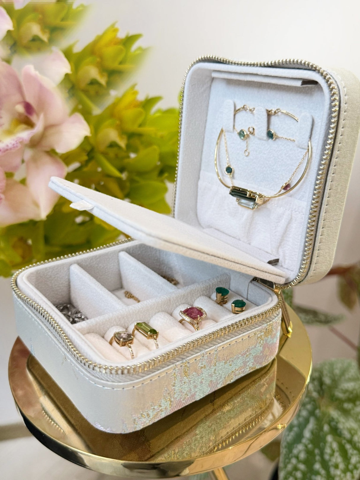 Jacquard Dove Grey Jewelry Case