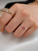 Jedi Spinel & Diamond Dream Weaver Chain Ring 18k gold stackable ring on model