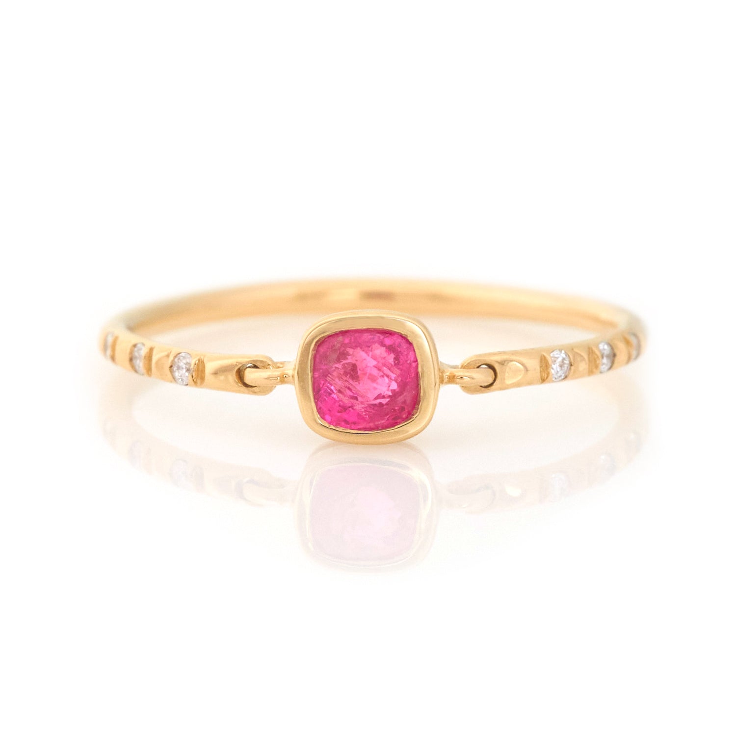 Jedi Spinel Petite Circle Diamond Ring 18k gold stackable ring 2