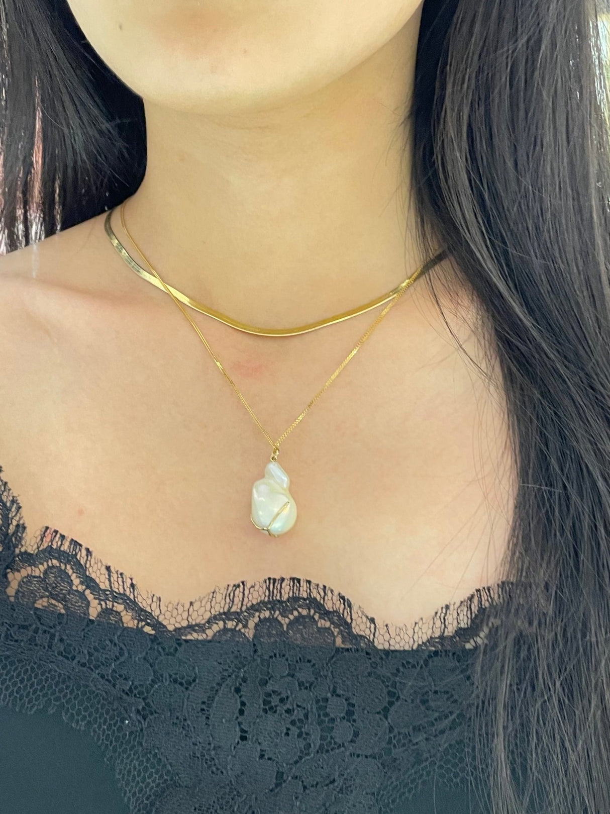 Kintsugi Pearl Necklace in 18k gold  handmade fine jewelry on model 3